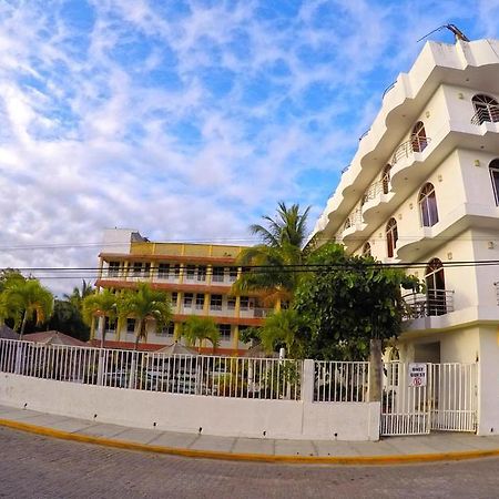Hotel Y Suites Bugambilias Ринкон де Гуаябитос Екстериор снимка