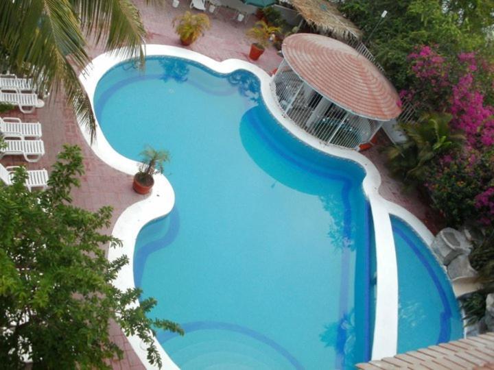 Hotel Y Suites Bugambilias Ринкон де Гуаябитос Екстериор снимка